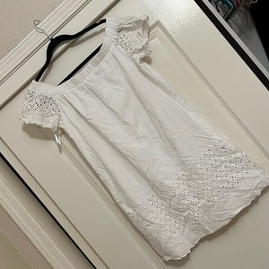 DONNA MORGAN Women’s White off the shoulder, cotton dress, size 12.